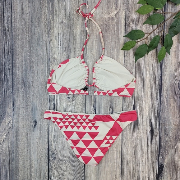 Les Copains Pink Cream Triangle Print Bikini Top and Bottom Swim Set - Picture 4 of 7